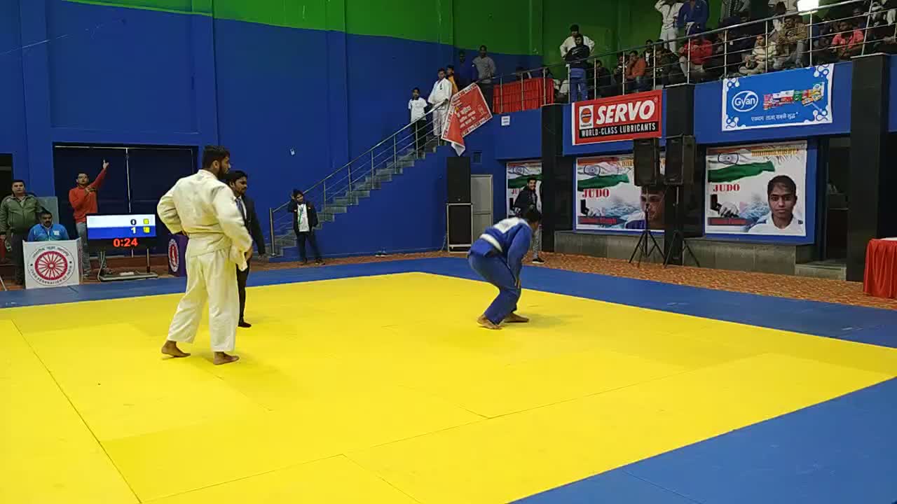 DEEPAK DESWAL (DEL) - 100 kg Boys vs. BHUPENDRA NETAM (CGH) - 100 kg Boys